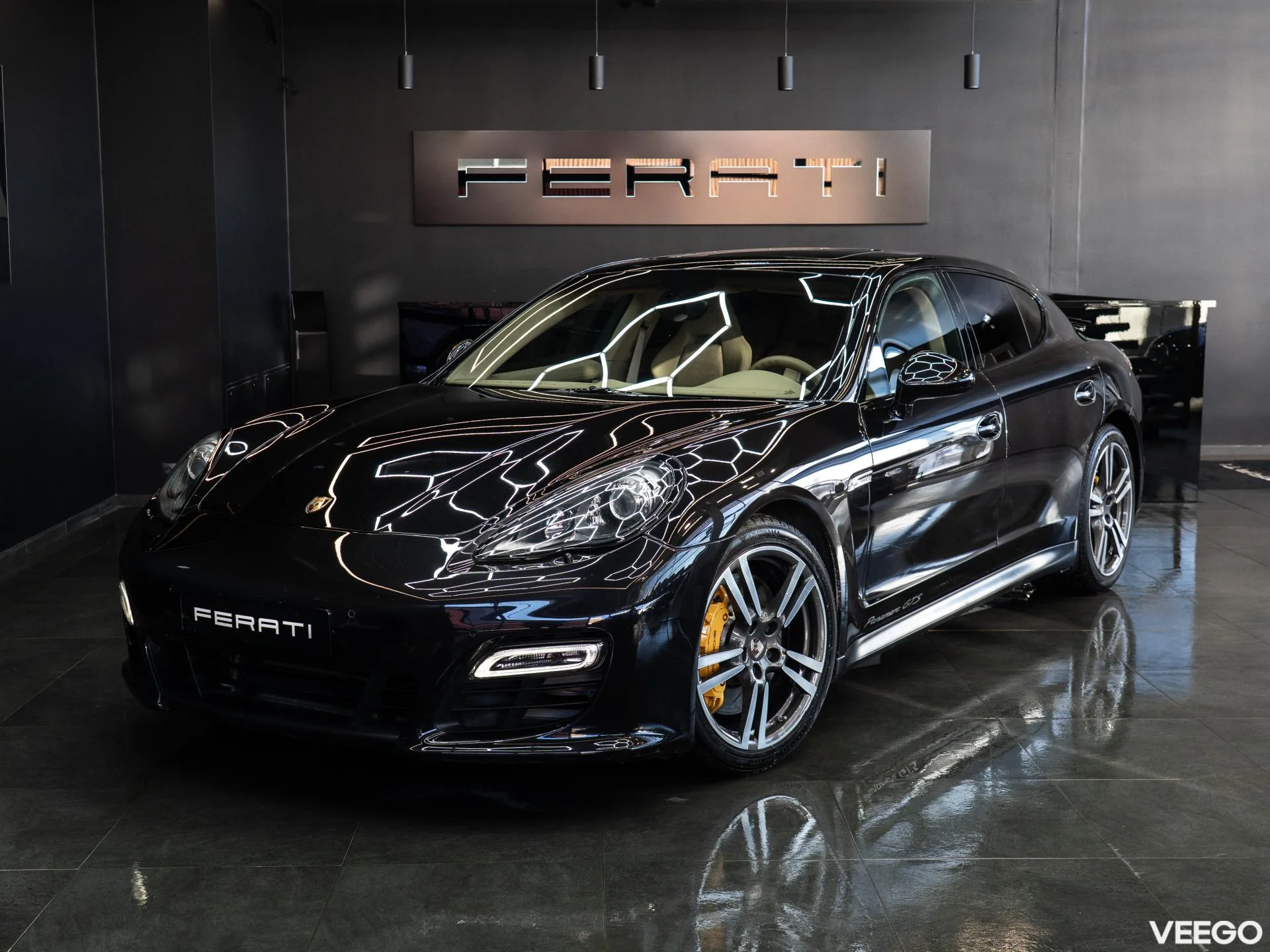 Porsche Panamera GTS 4.8 V8 316kW