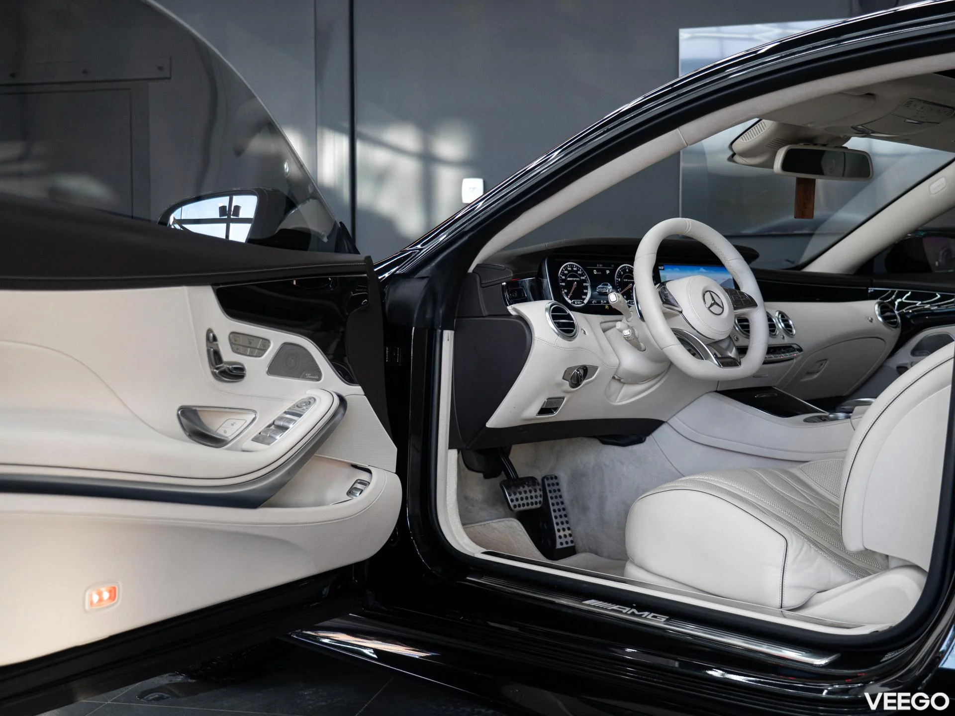 Mercedes-Benz S63 AMG 5.5 430kW