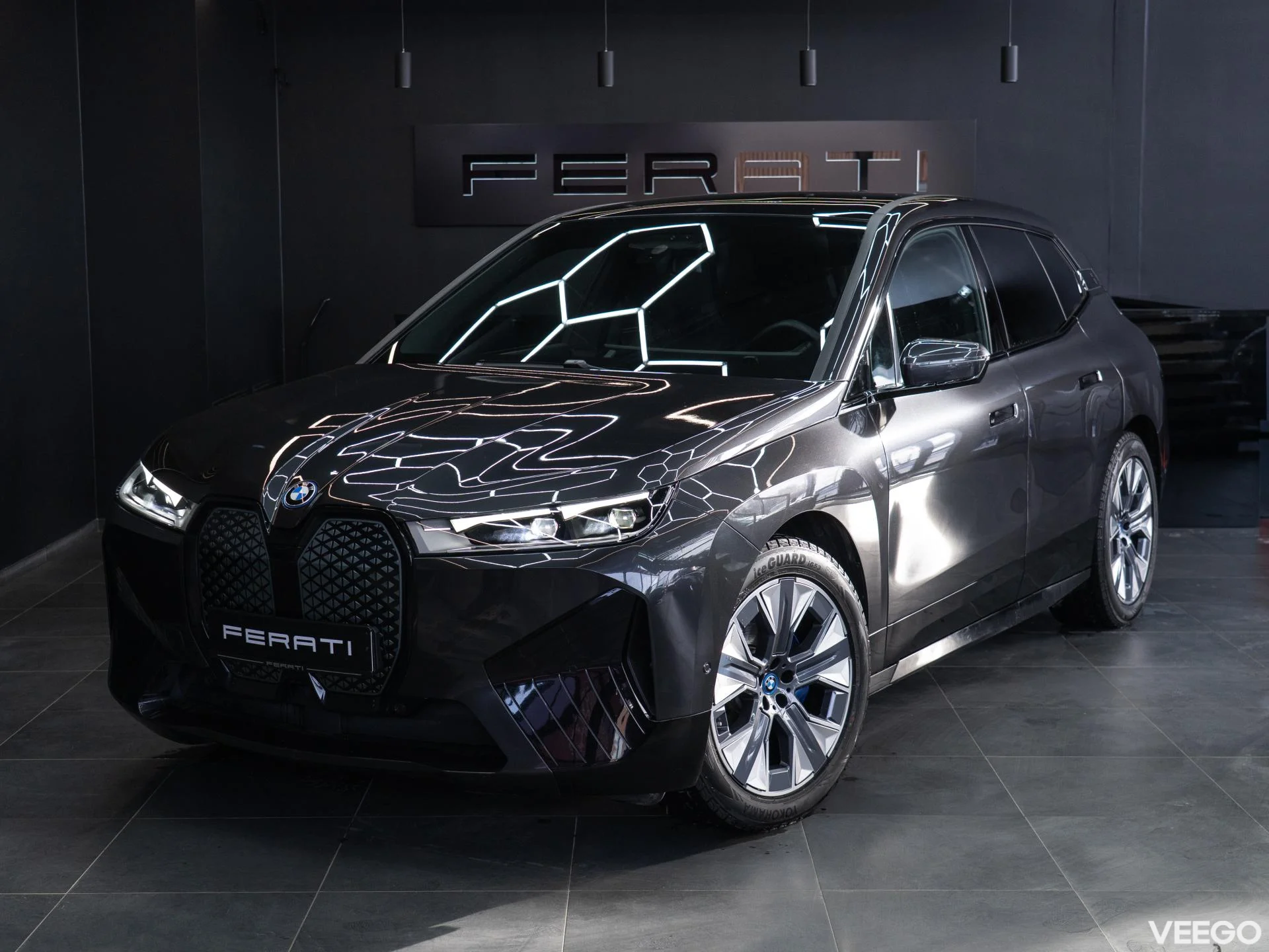 BMW iX xDrive 40 Sportpakett 240kW