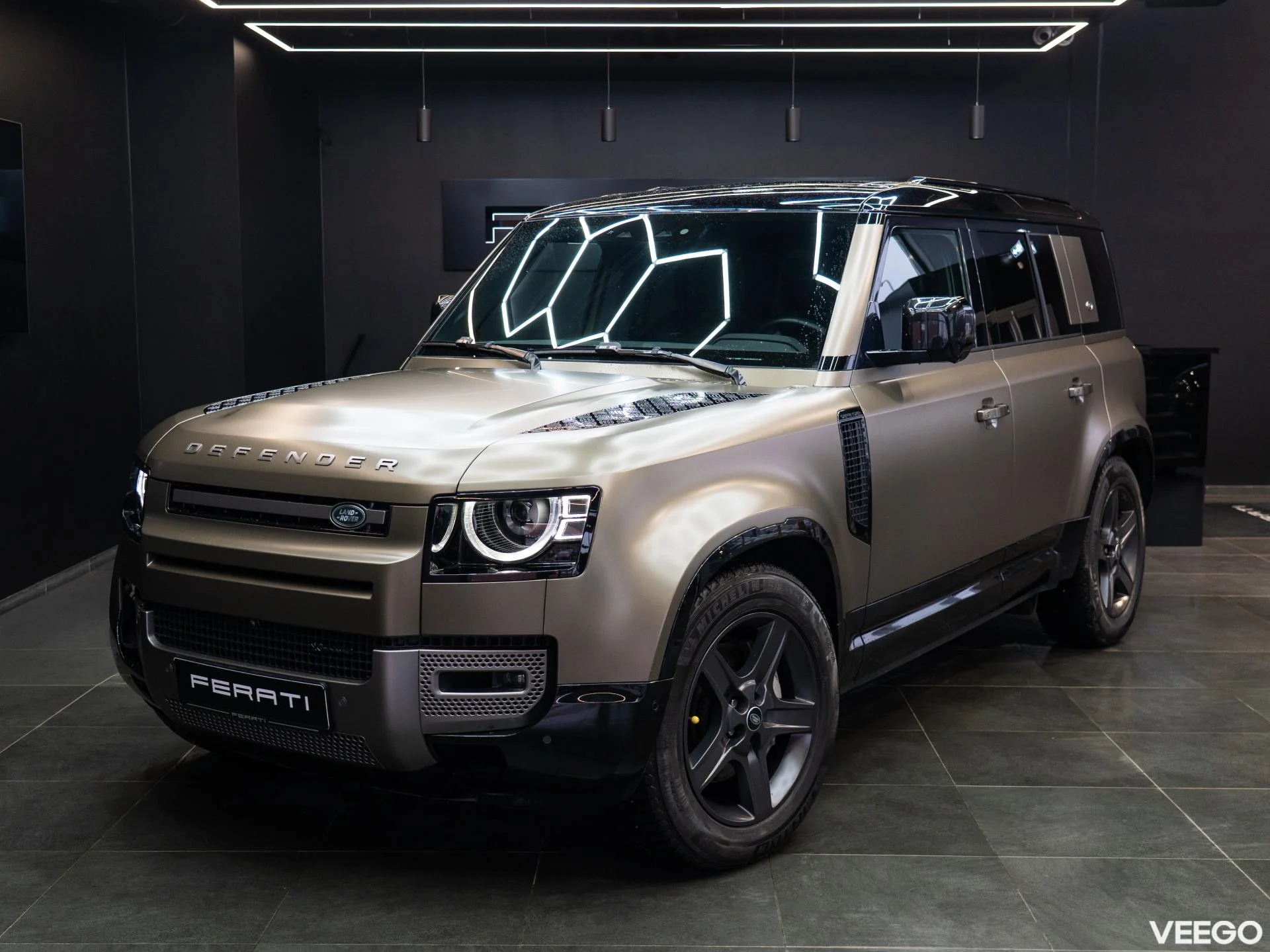 Land Rover Defender 3.0 221kW