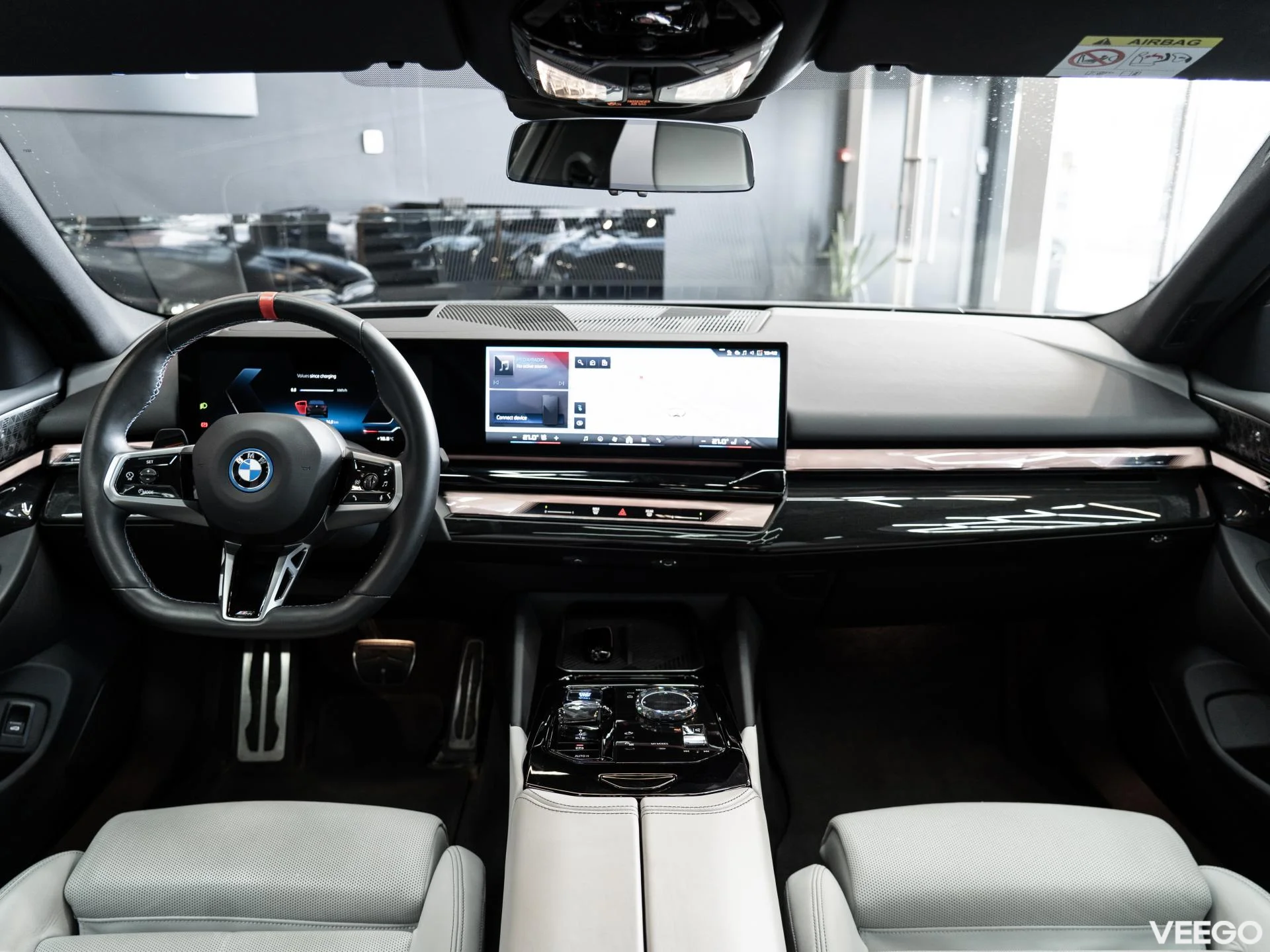 BMW i5 442kW