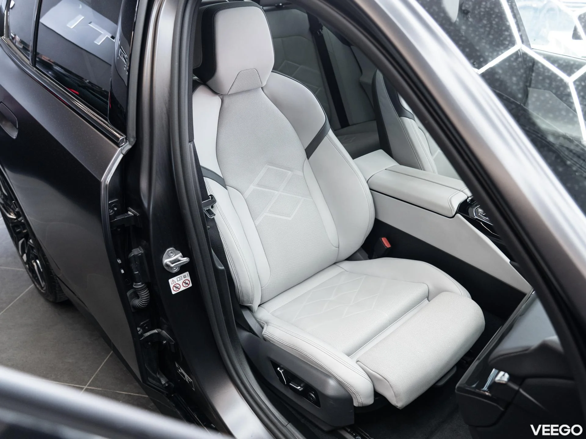 BMW i5 442kW