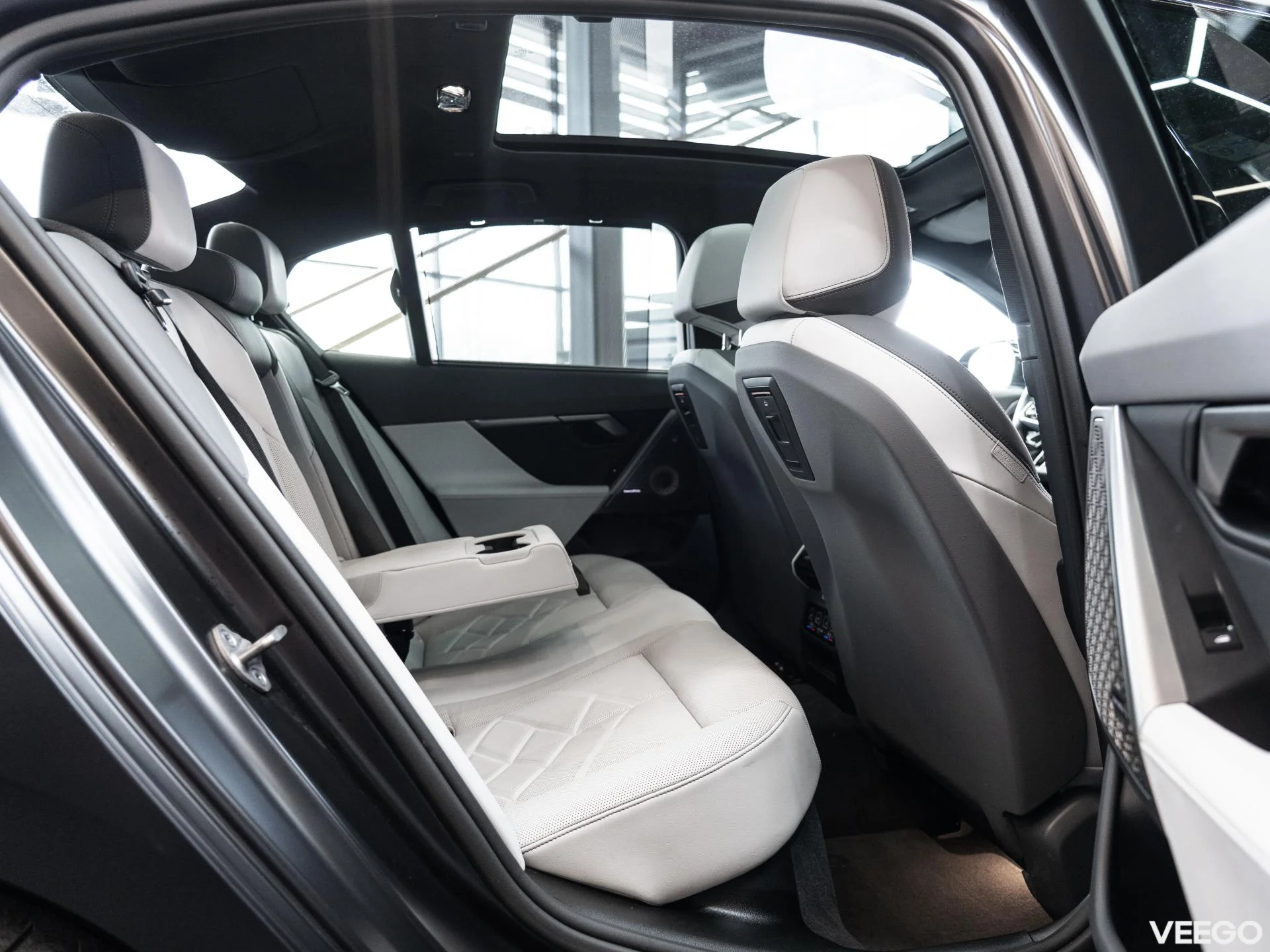 BMW i5 442kW