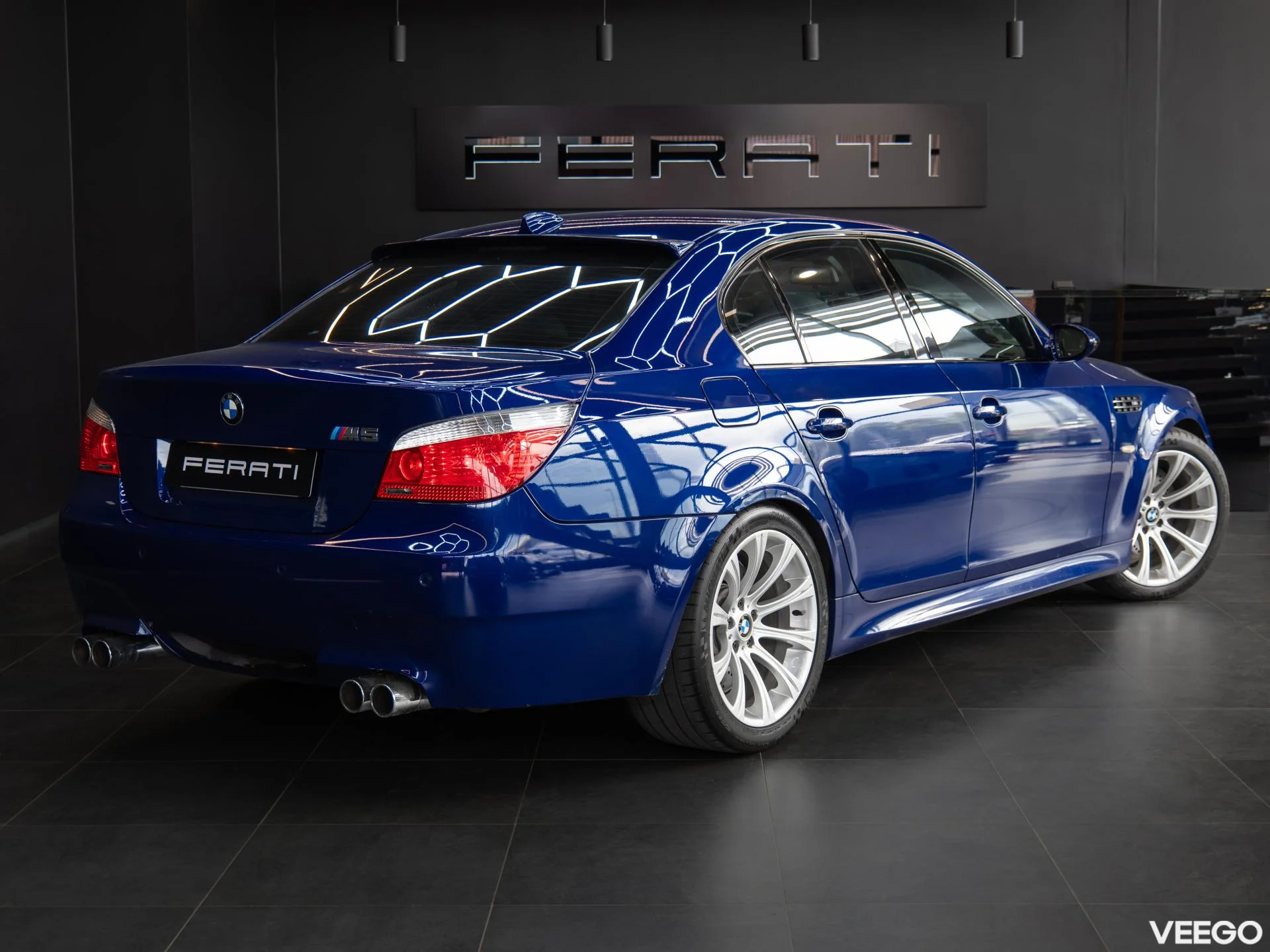 BMW M5 5.0 373kW