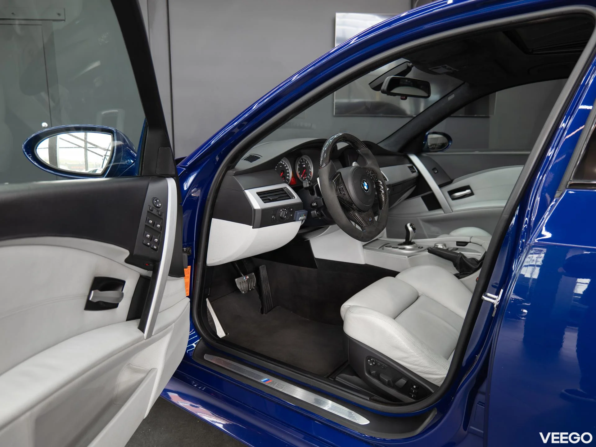 BMW M5 5.0 373kW