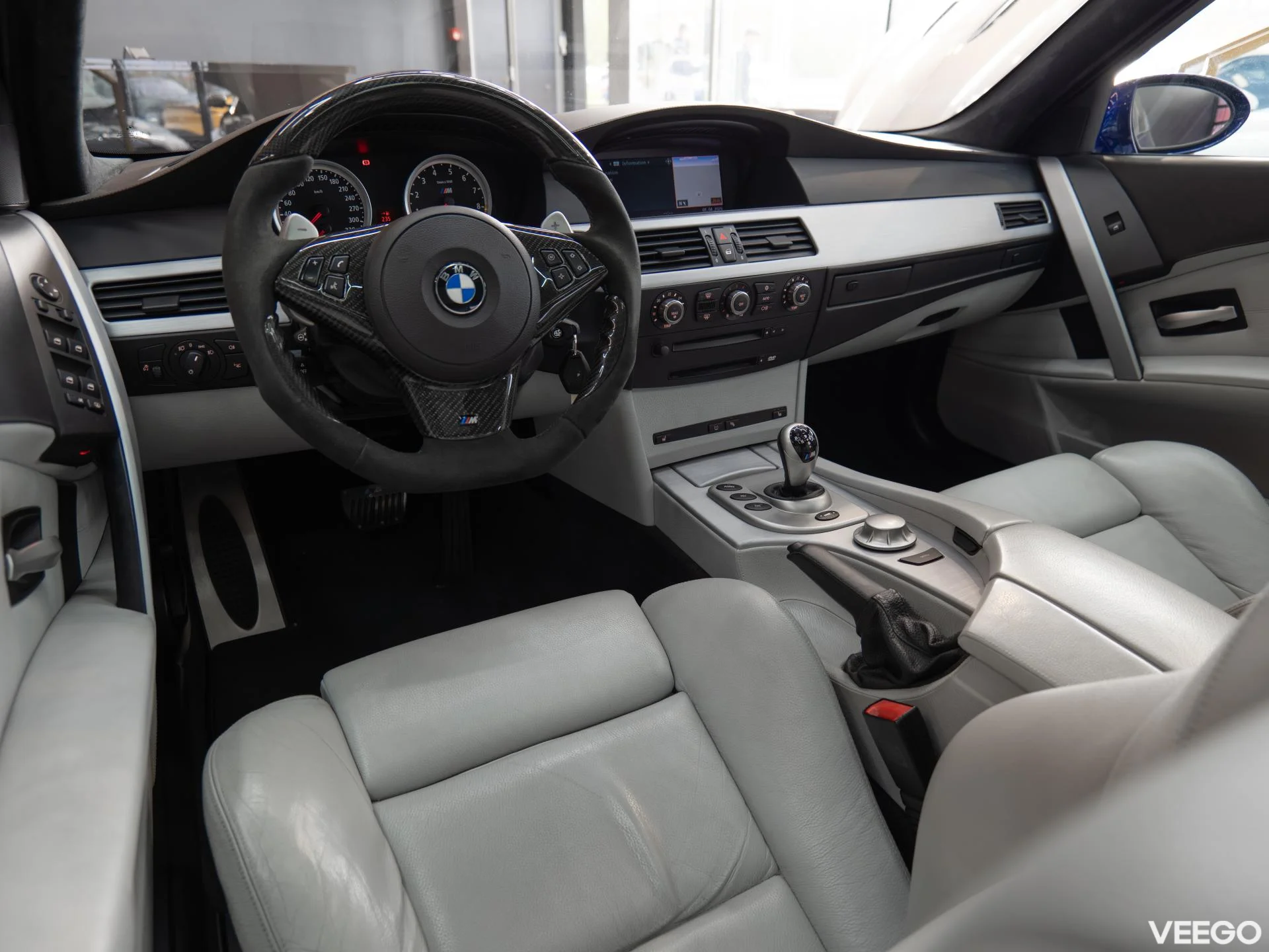 BMW M5 5.0 373kW