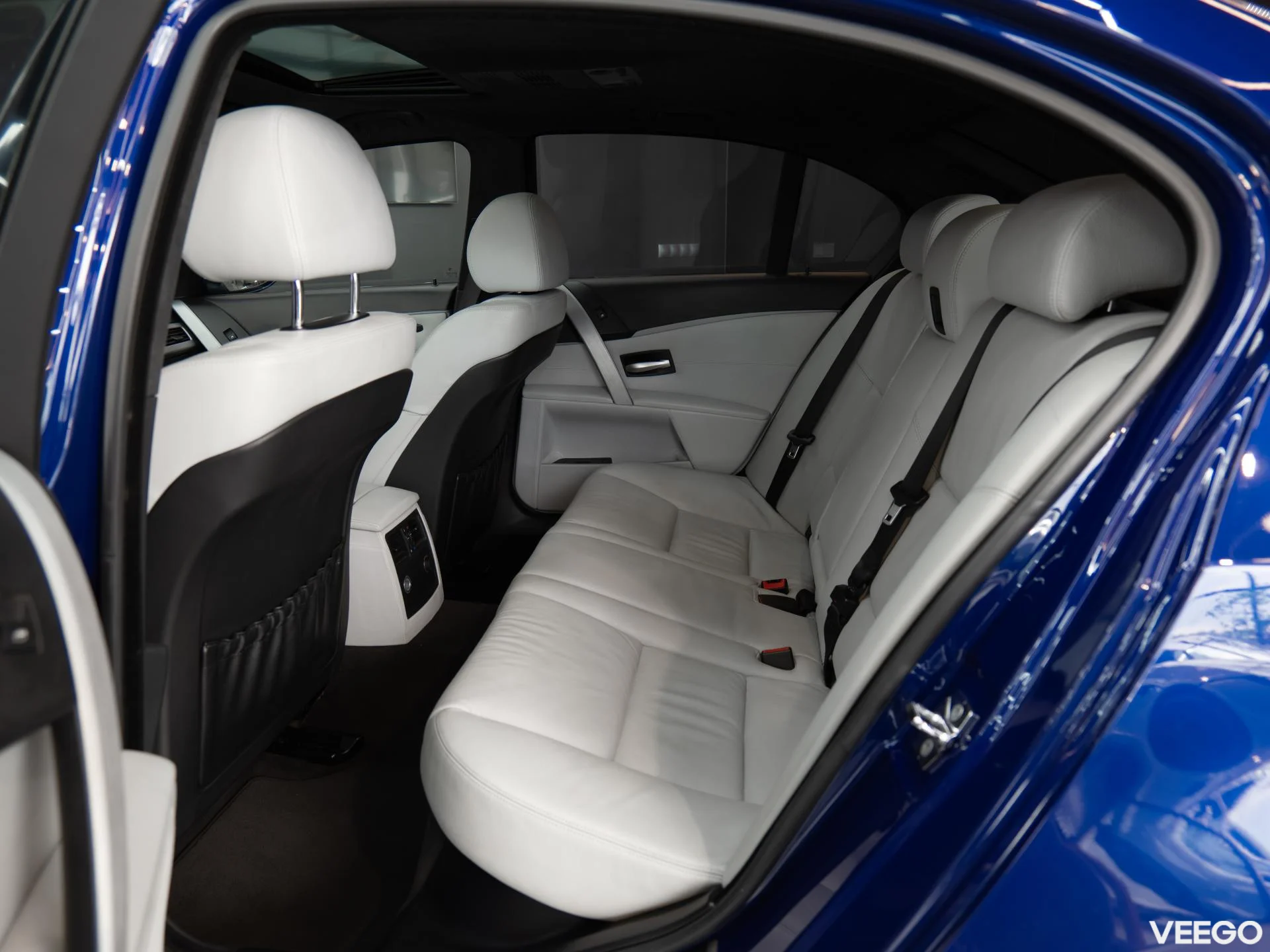 BMW M5 5.0 373kW