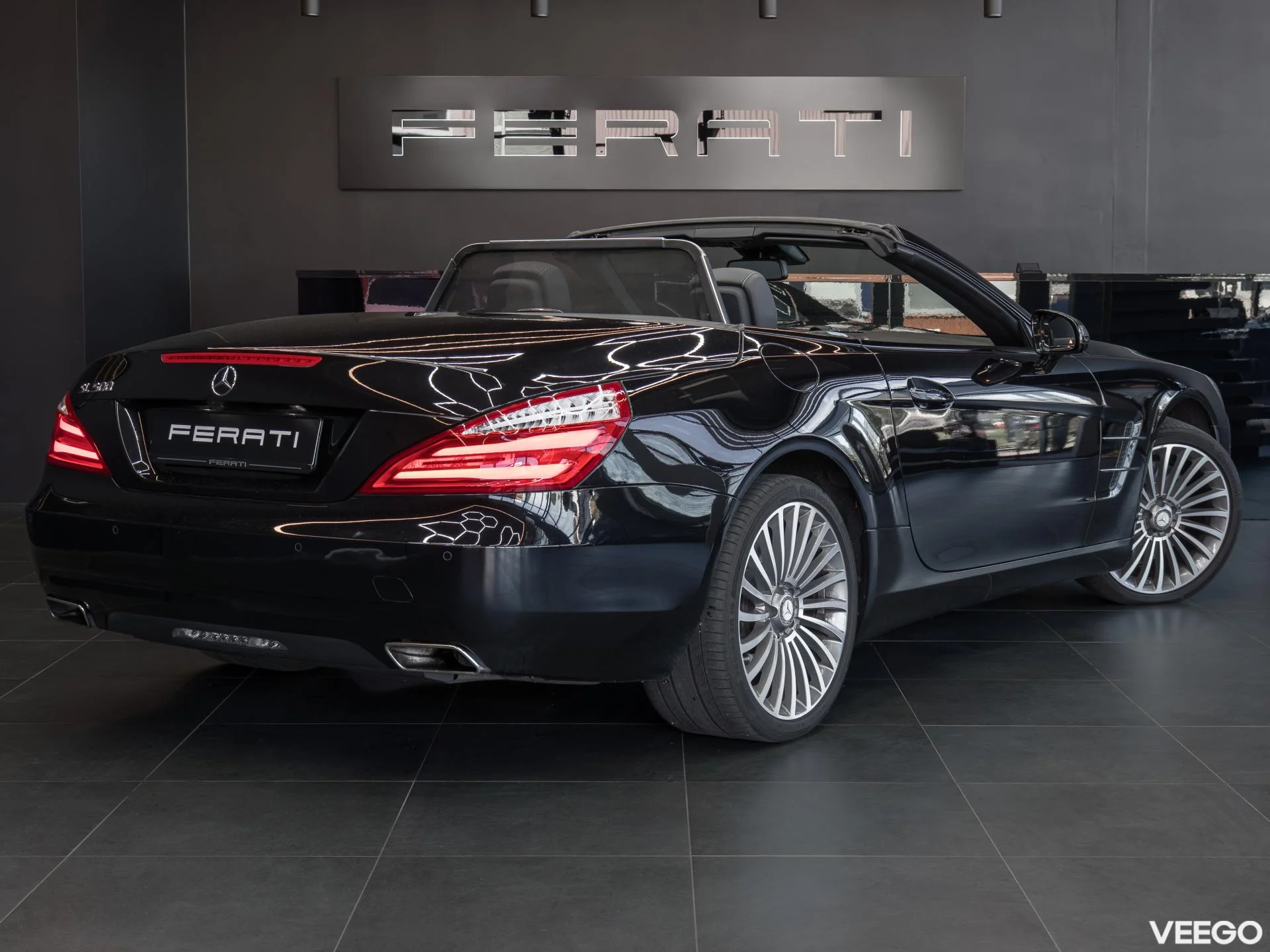 Mercedes-Benz SL500 4.7 320kW