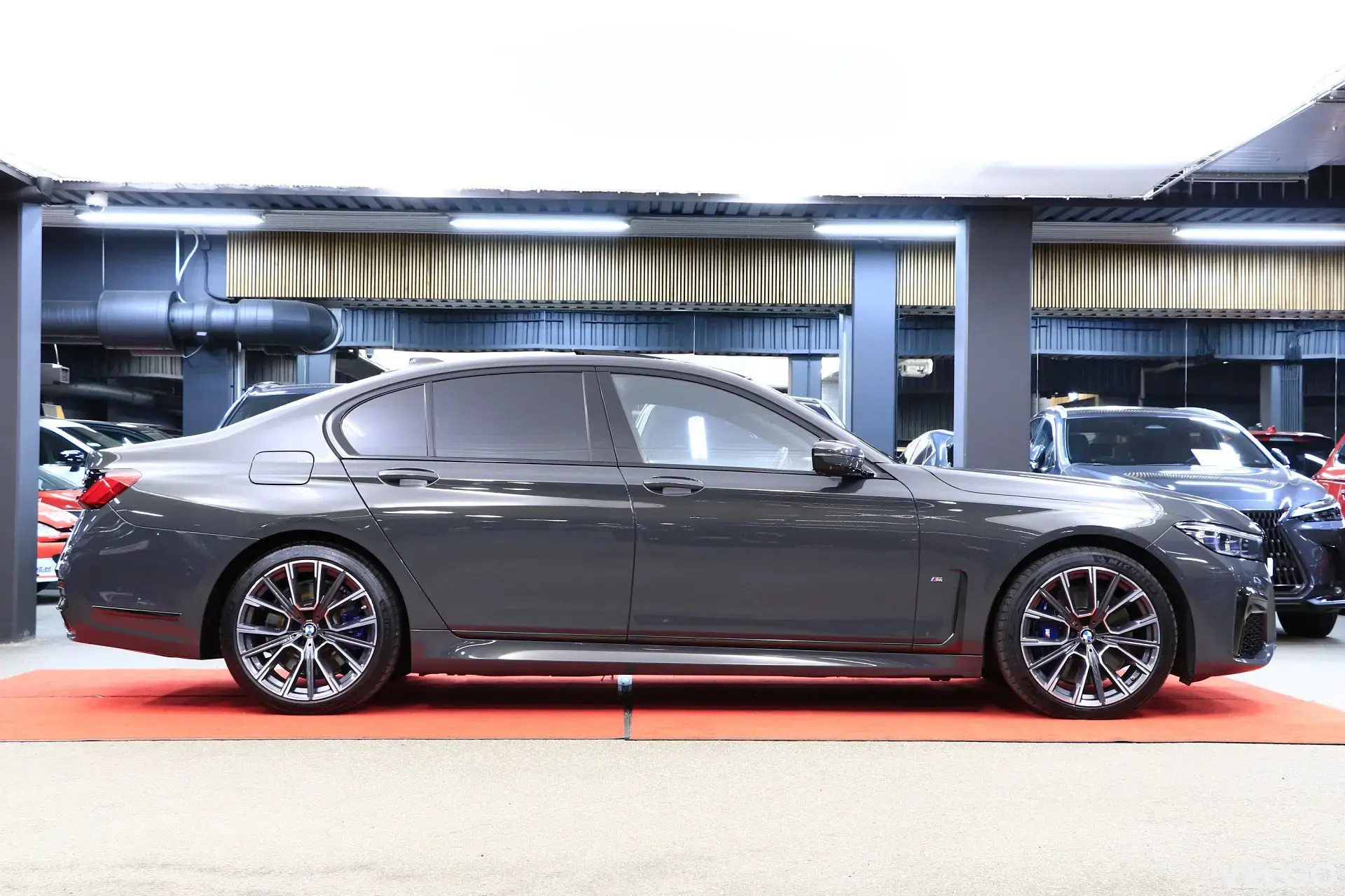 BMW 750 4.4 390kW