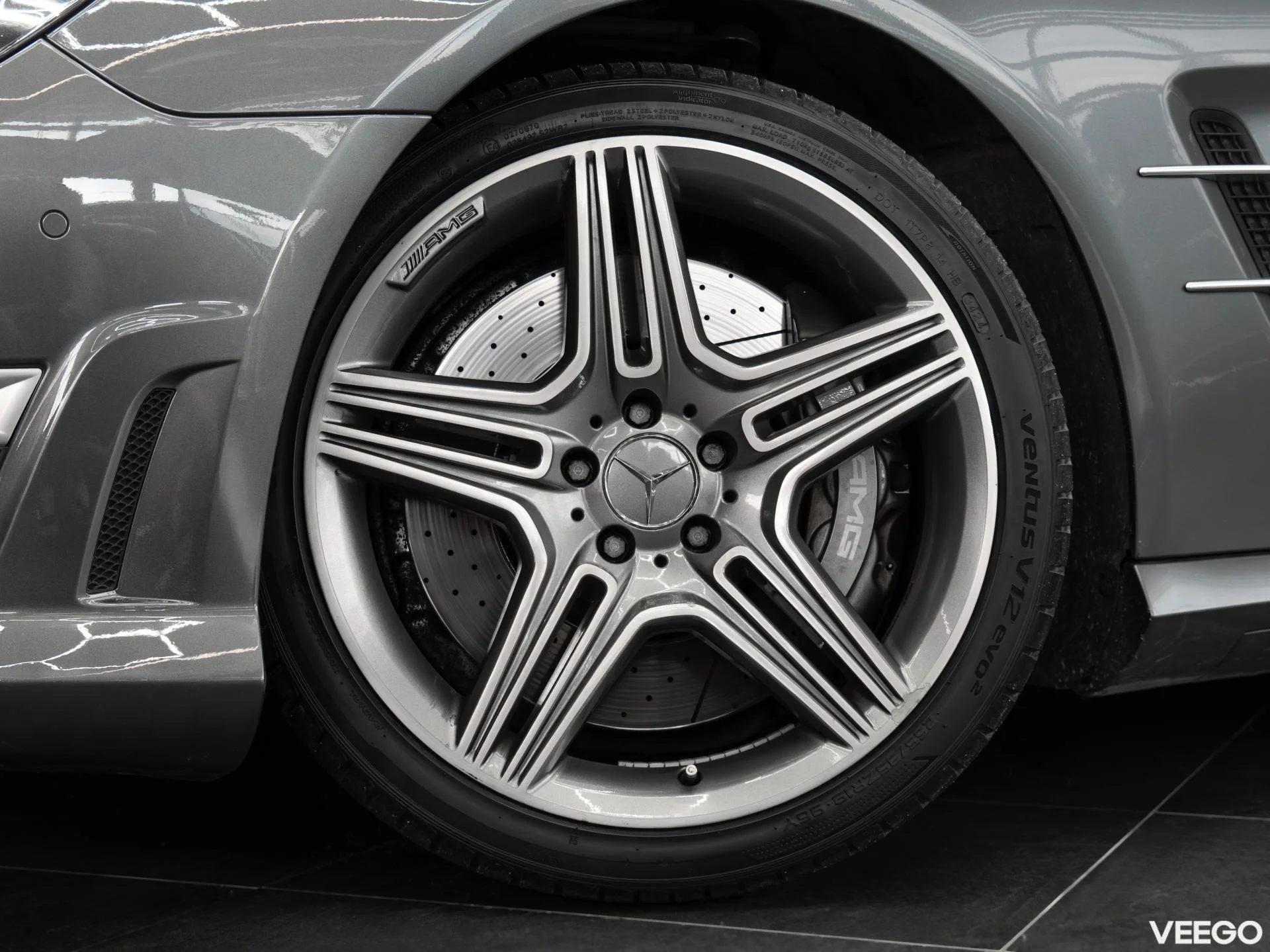 Mercedes-Benz SL63 AMG 5.5 395kW