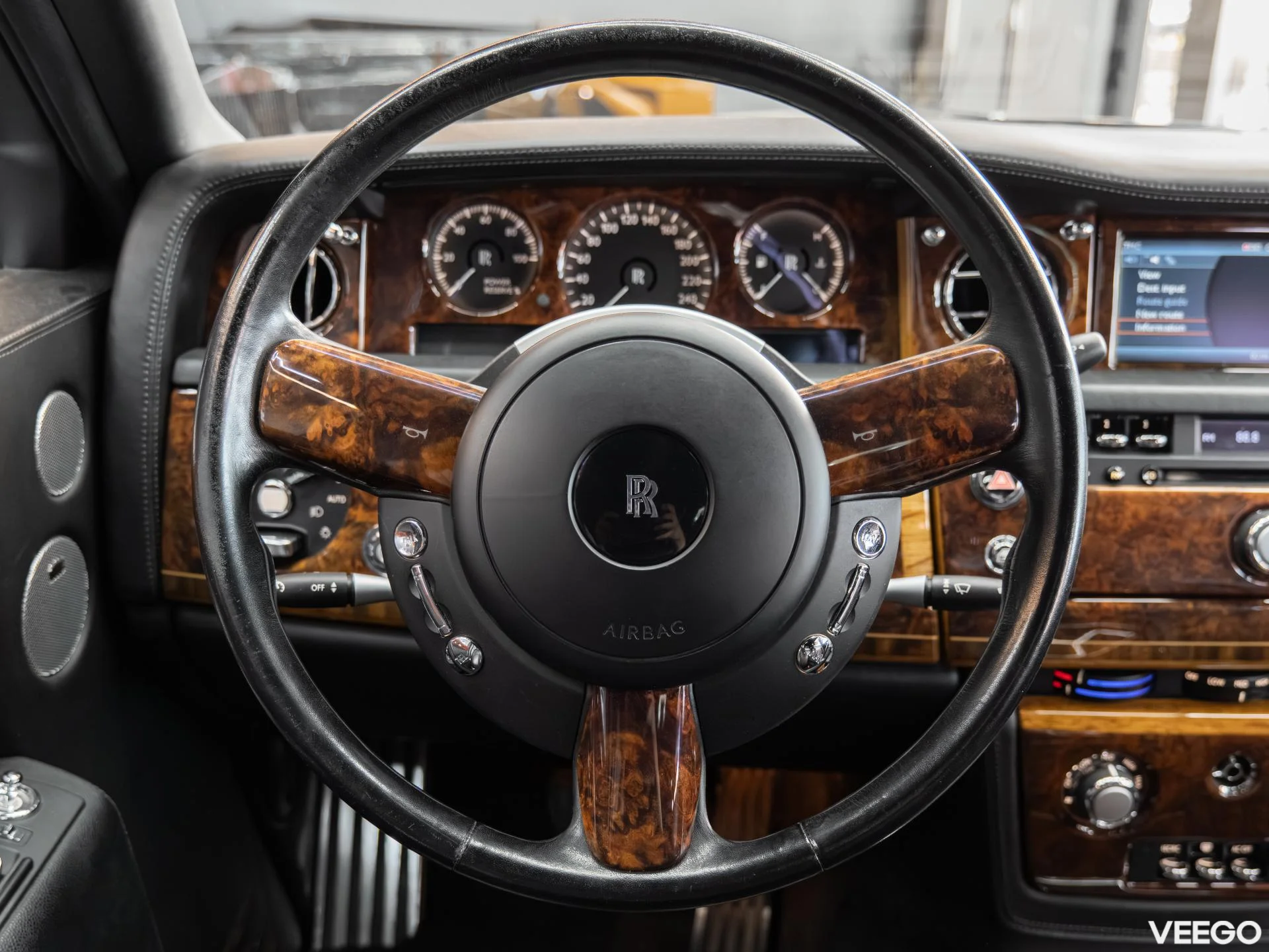 Rolls-Royce Phantom 6.8 338kW