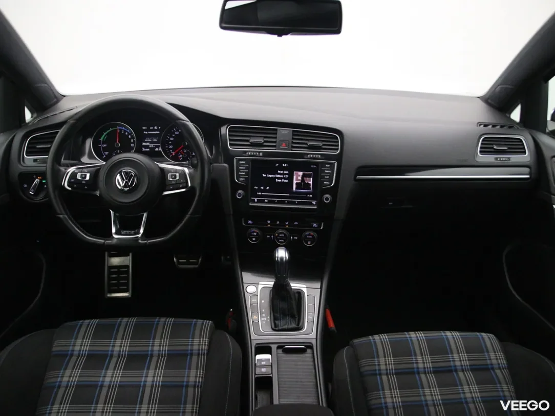 Volkswagen Golf 1.4 150kW