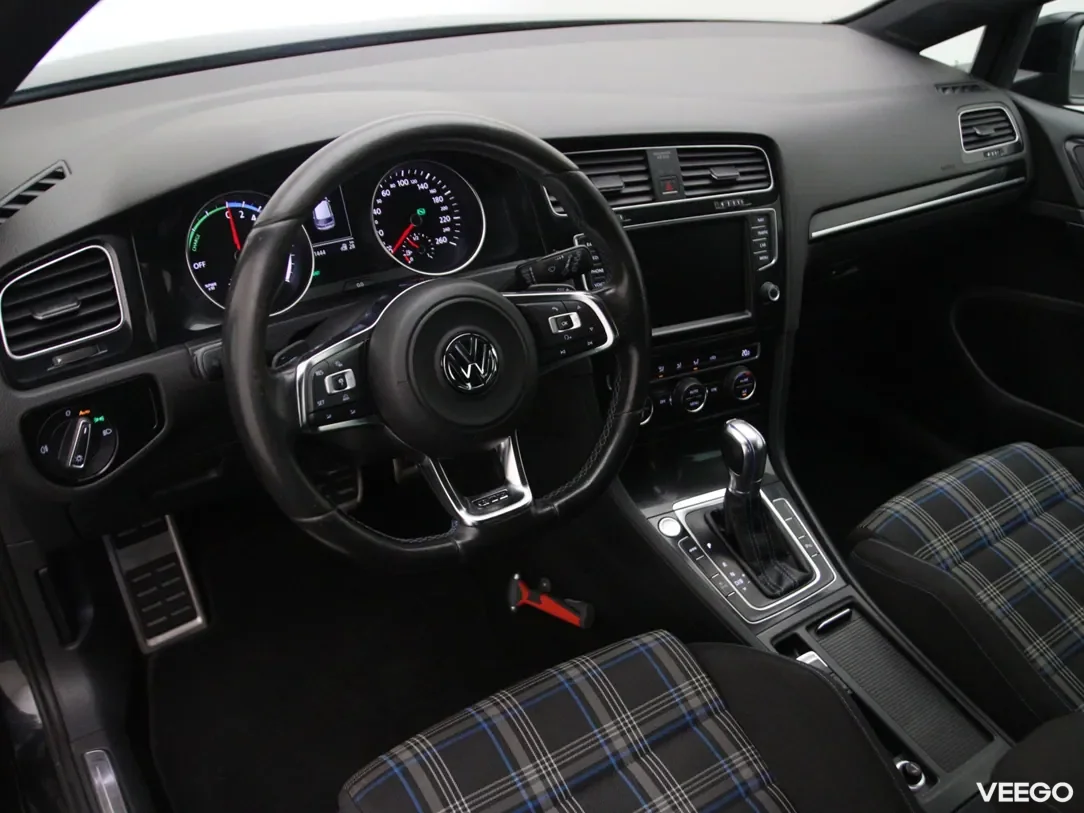 Volkswagen Golf 1.4 150kW