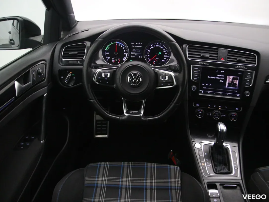 Volkswagen Golf 1.4 150kW