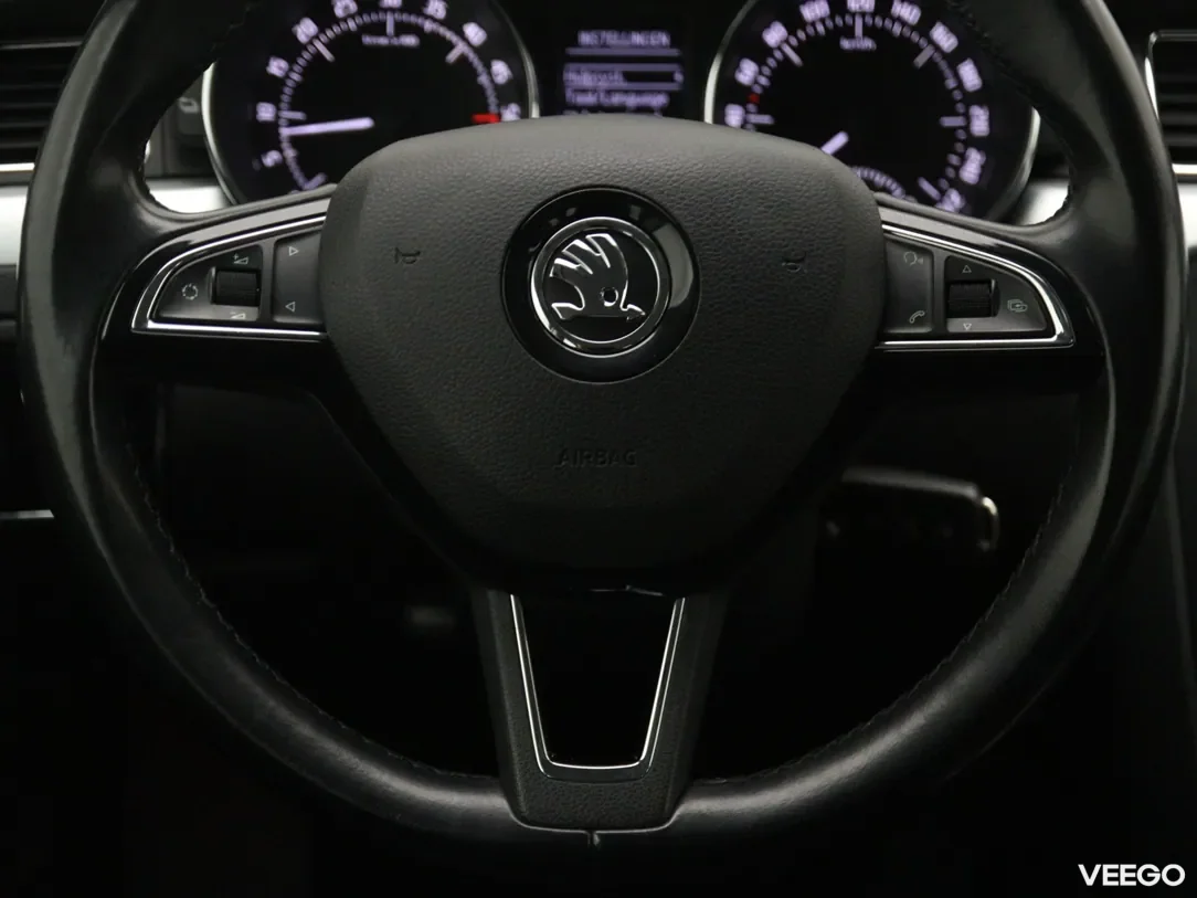 Skoda Superb 1.6 77kW