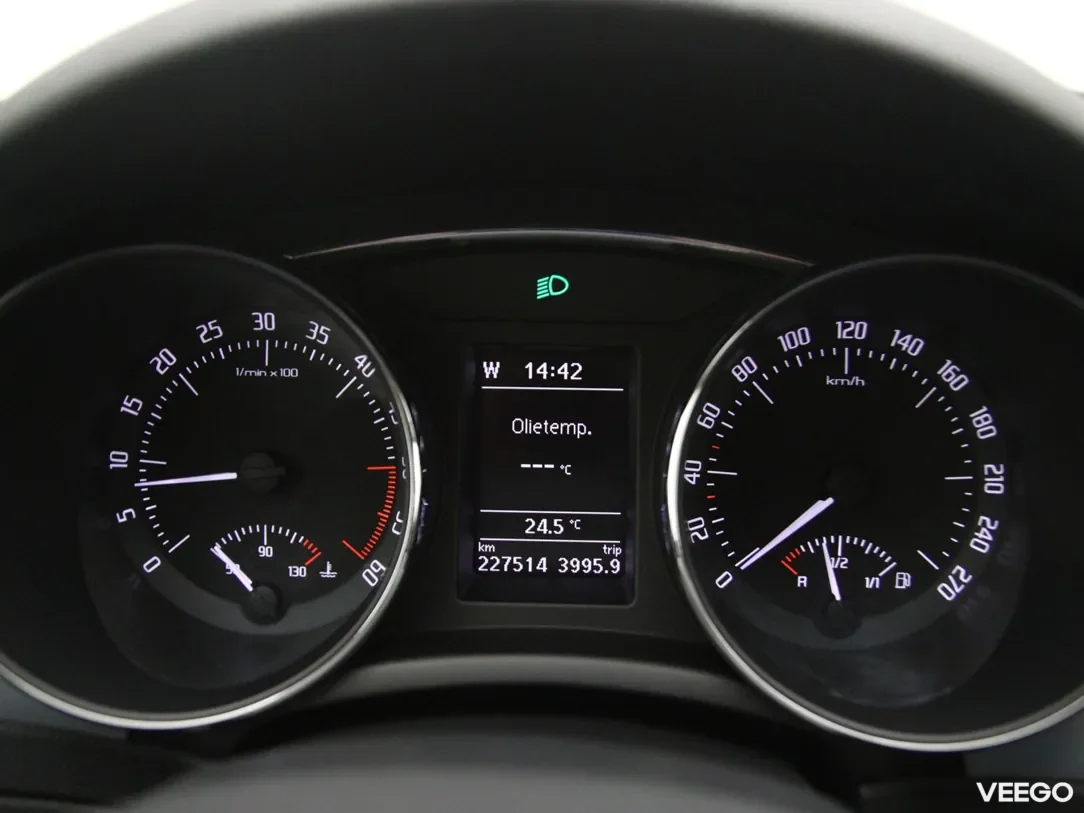 Skoda Superb 1.6 77kW