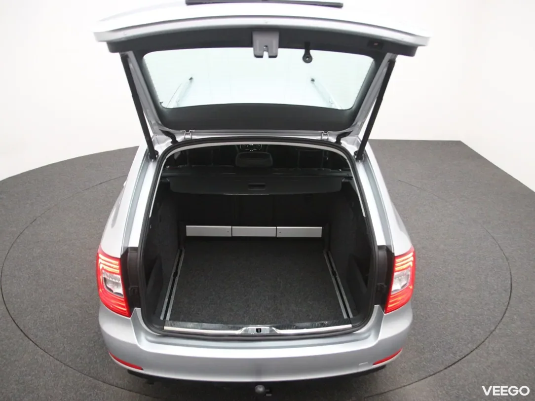 Skoda Superb 1.6 77kW