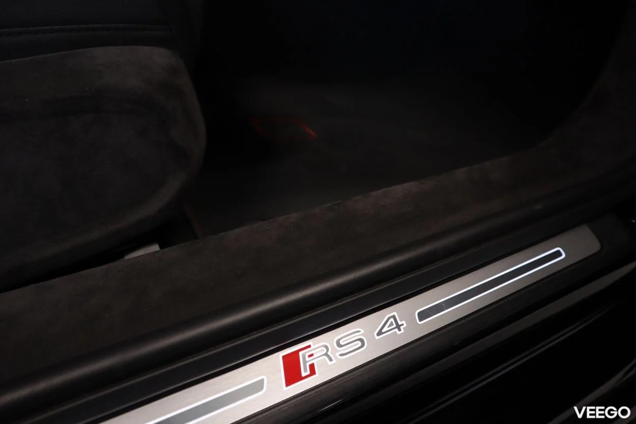Audi RS 4 331kW