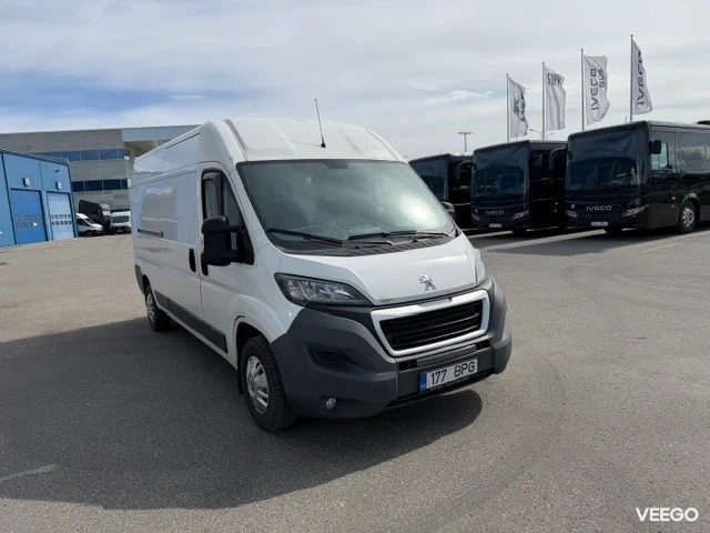 Peugeot Boxer  L3H2 tagaluuktõstukiga 2.2 96kW