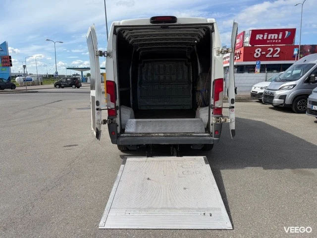 Peugeot Boxer  L3H2 tagaluuktõstukiga 2.2 96kW