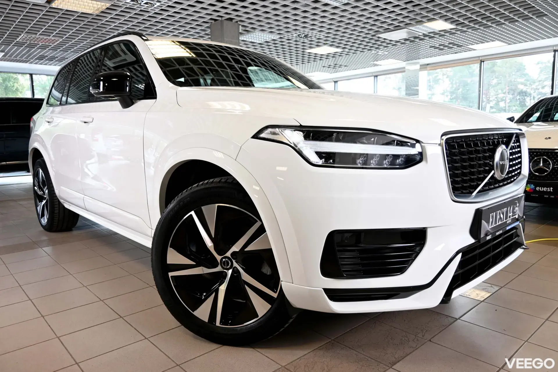 Volvo XC90 T8 TWIN ENGINE AWD R-DESIGN RECHARGE INTELLI SAFE 2 288kW