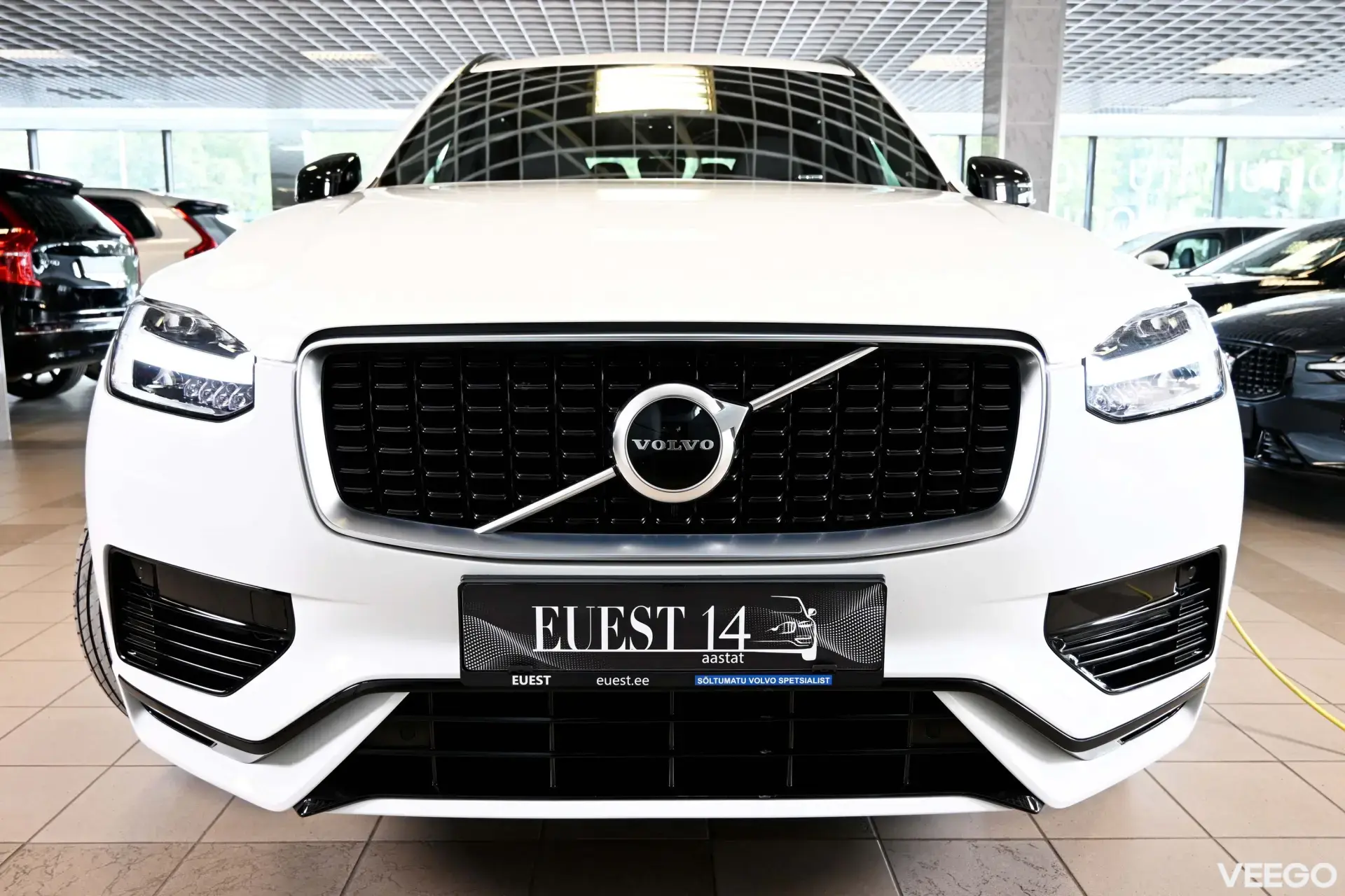 Volvo XC90 T8 TWIN ENGINE AWD R-DESIGN RECHARGE INTELLI SAFE 2 288kW