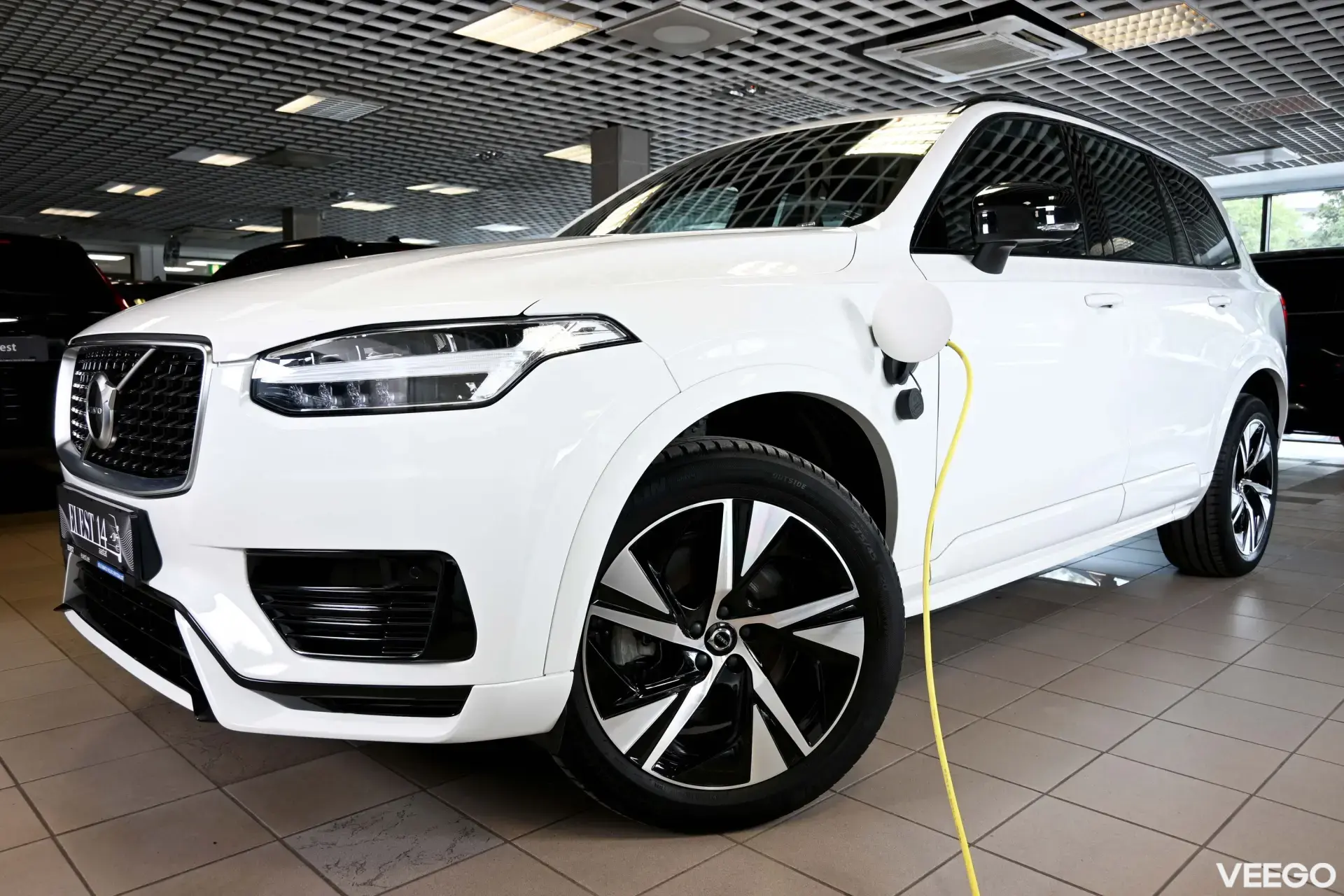 Volvo XC90 T8 TWIN ENGINE AWD R-DESIGN RECHARGE INTELLI SAFE 2 288kW