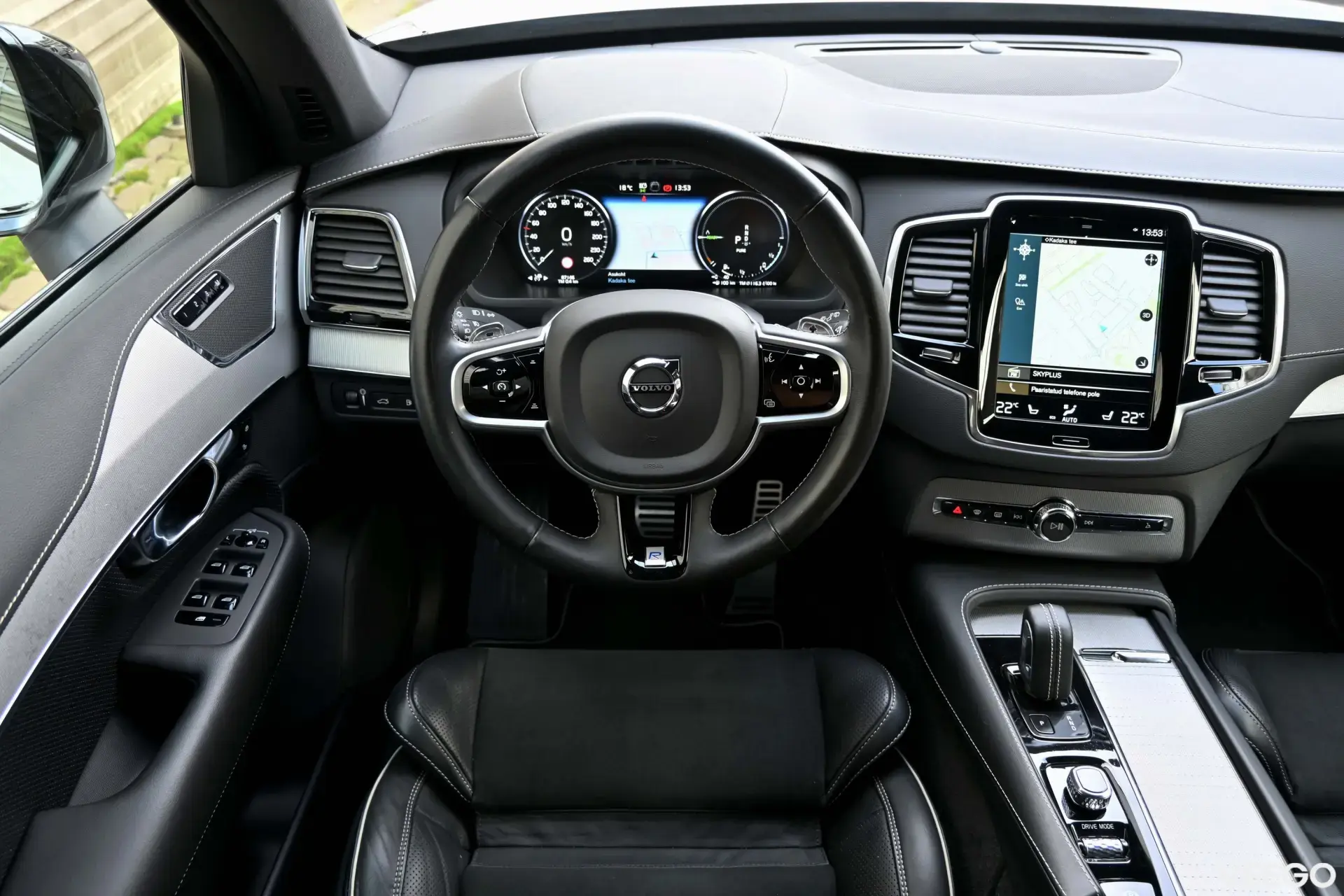 Volvo XC90 T8 TWIN ENGINE AWD R-DESIGN RECHARGE INTELLI SAFE 2 288kW