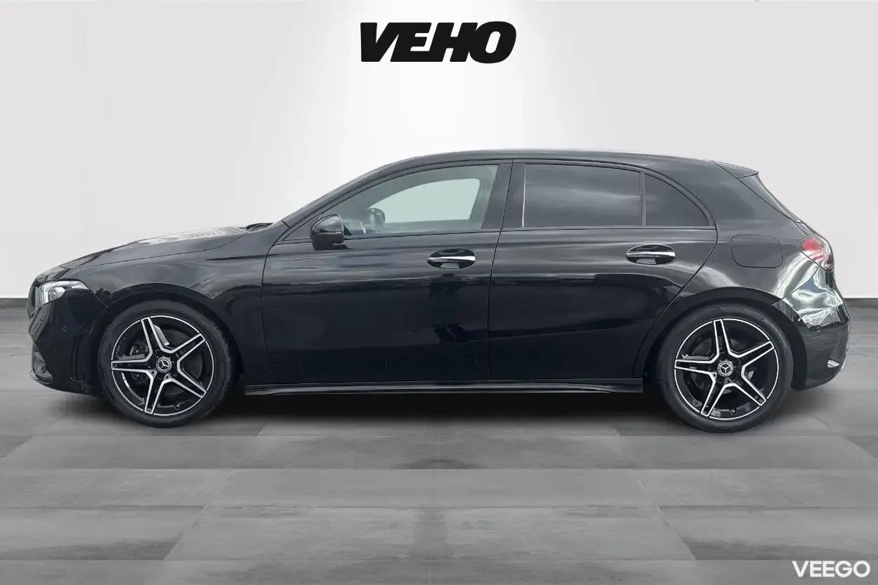 Mercedes-Benz A220 4Matic AMG night pakett 2 140kW