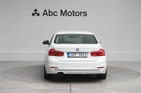 BMW 320 xDrive 2 140kW thumbnail