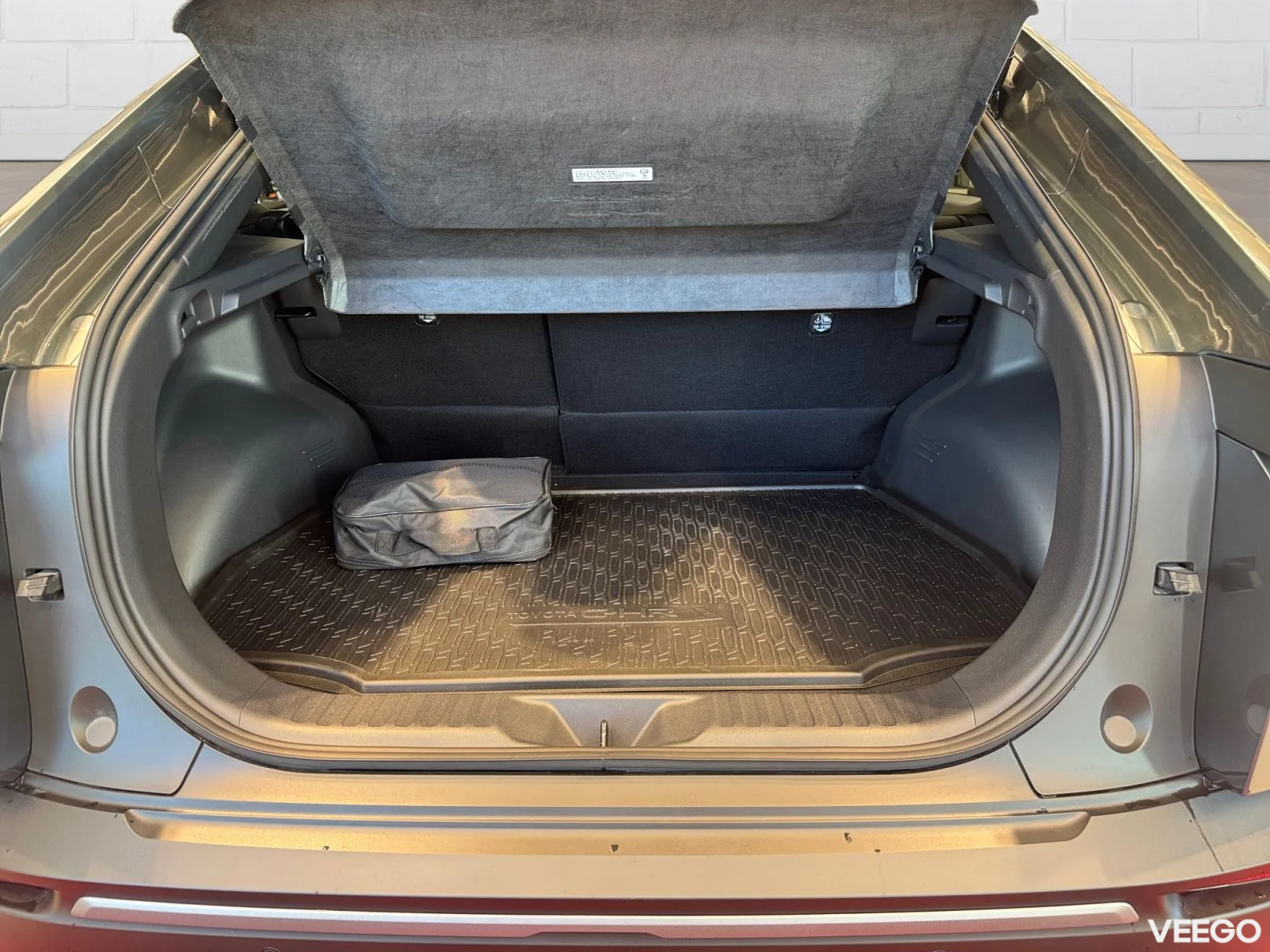 Toyota C-HR EV Active 64kW