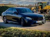 Mercedes-Benz E220 2.0 143kW thumbnail