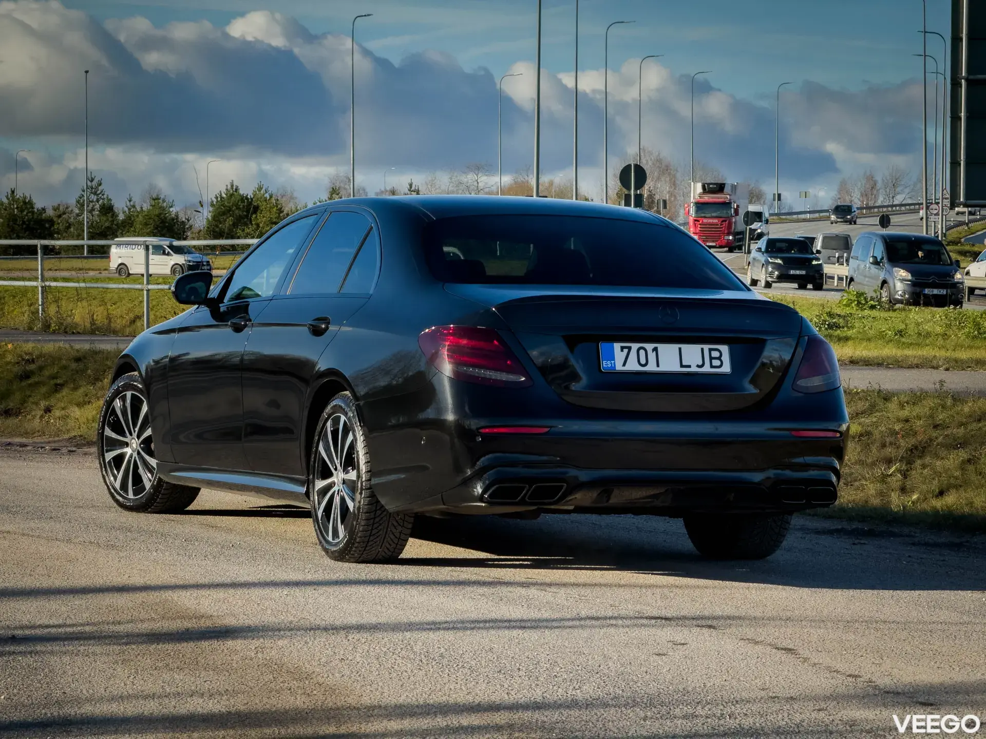 Mercedes-Benz E220 2.0 143kW