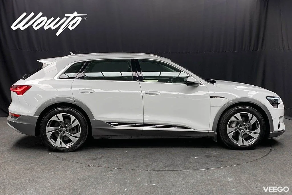 Audi e-tron 55 Q 408HK Proline /Cockpit /Navi 300kW