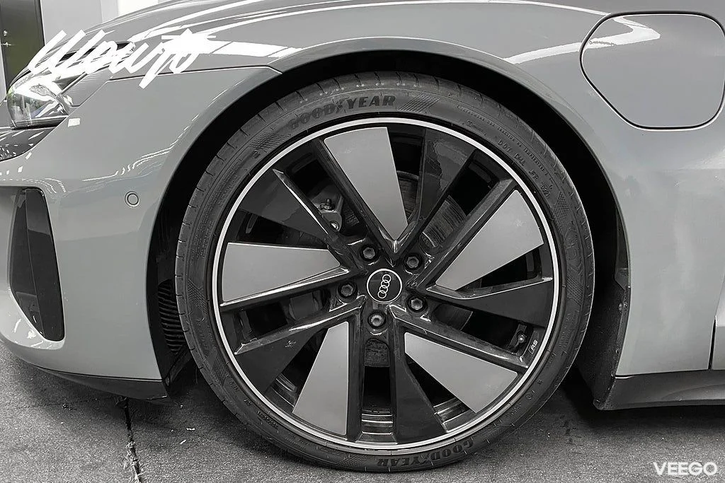 Audi e-tron GT Q 476HK Dynamik /Laser /HuD /Se Spec 350kW