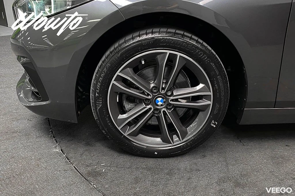 BMW 118 i 140HK Sport Line /PDC 103kW
