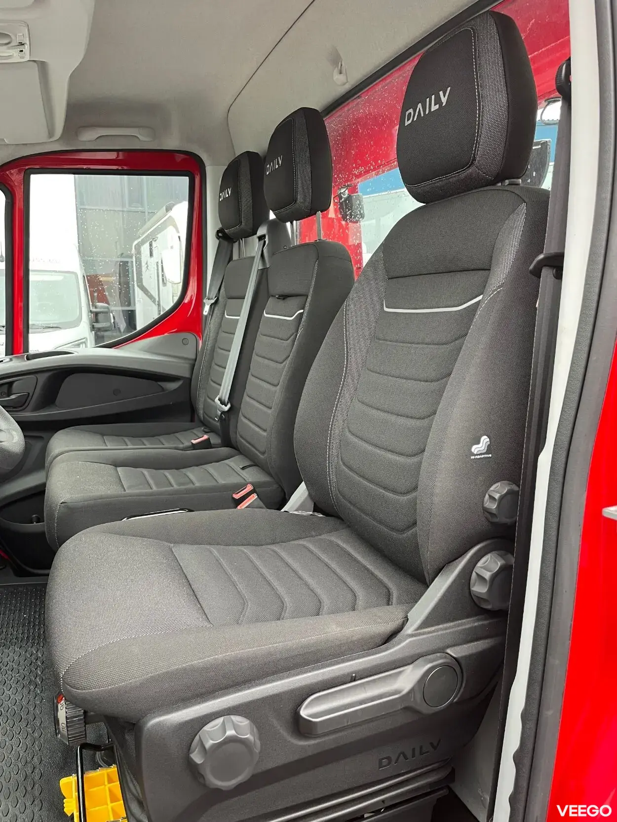 Iveco Daily  70C18H/P Tevor puksiirauto 3 129kW