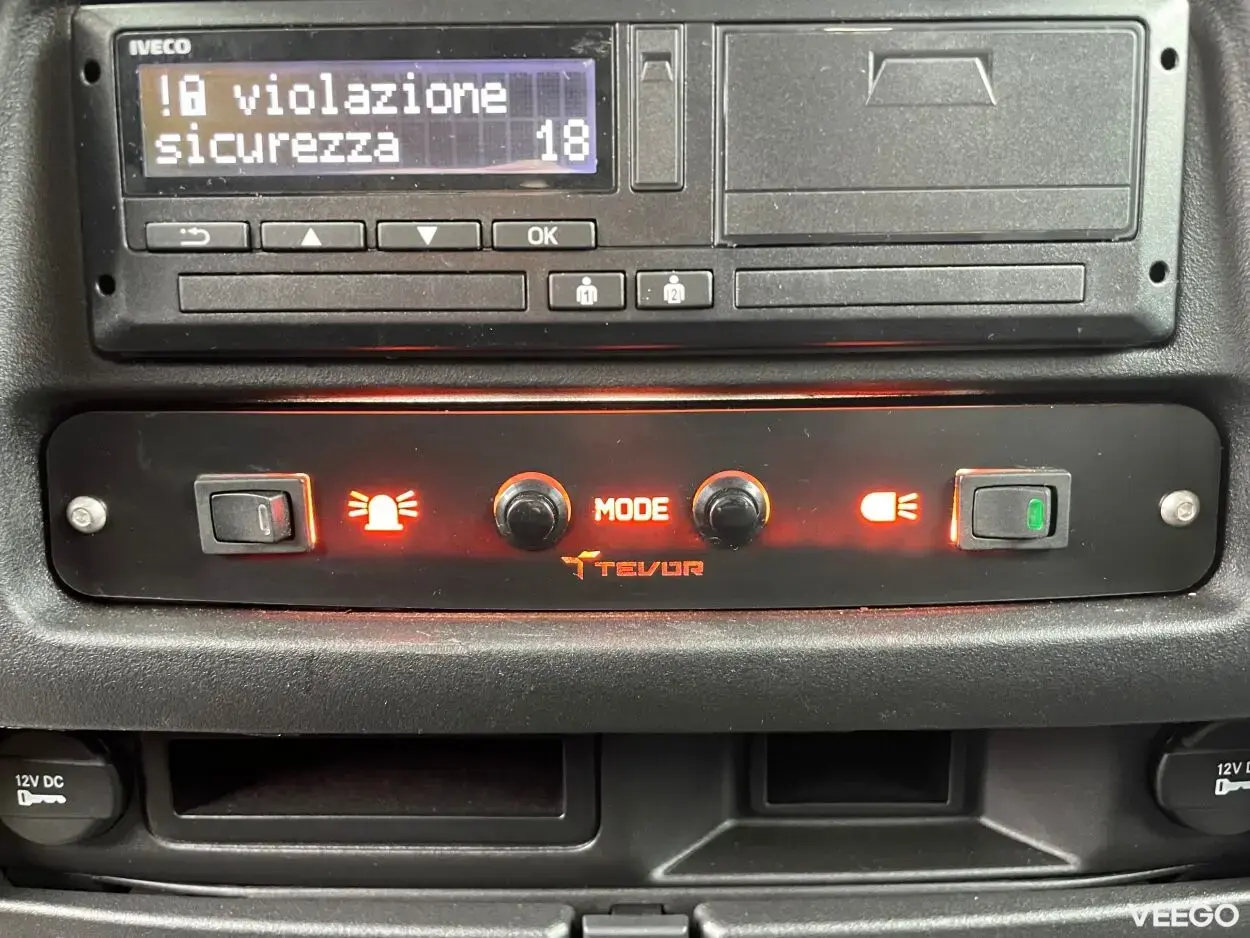 Iveco Daily  70C18H/P Tevor puksiirauto 3 129kW