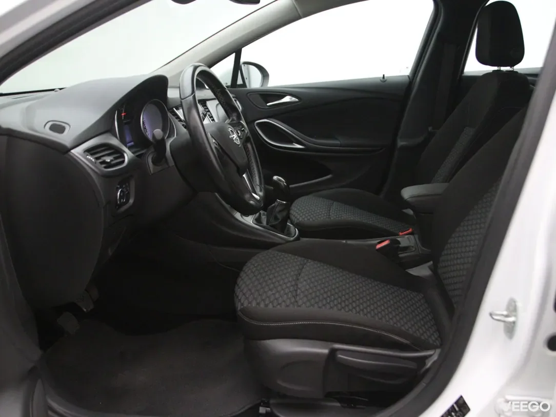 Opel Astra 1.6 81kW