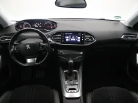 Peugeot 308 1.2 96kW thumbnail
