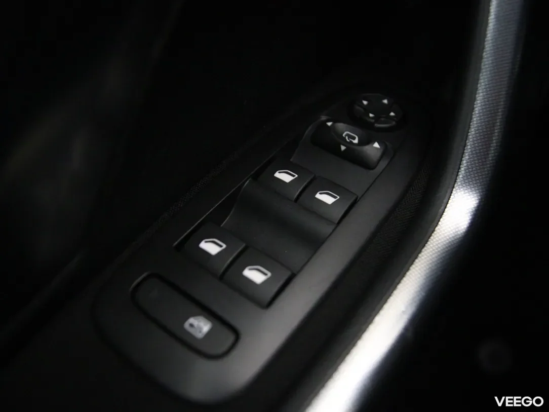 Peugeot 2008 1.2 96kW