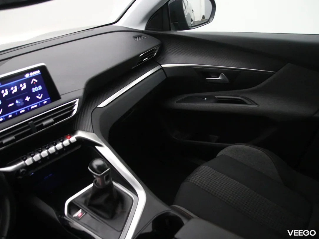 Peugeot 3008 1.2 96kW