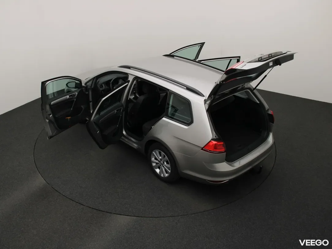 Volkswagen Golf 1.6 81kW
