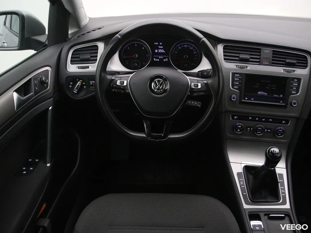 Volkswagen Golf 1.6 81kW