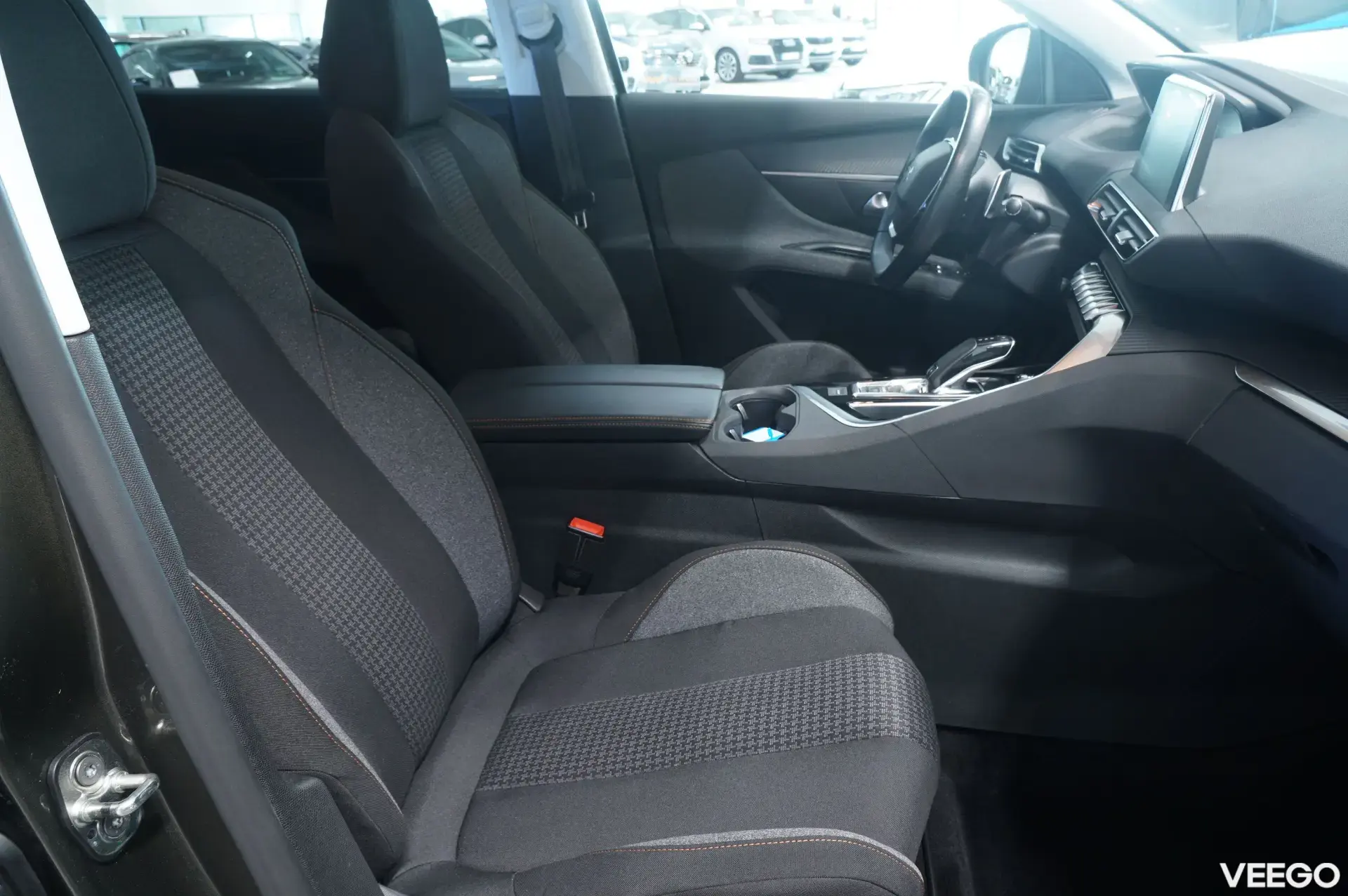 Peugeot 5008 Active BlueHdi 7k 1.5 96kW