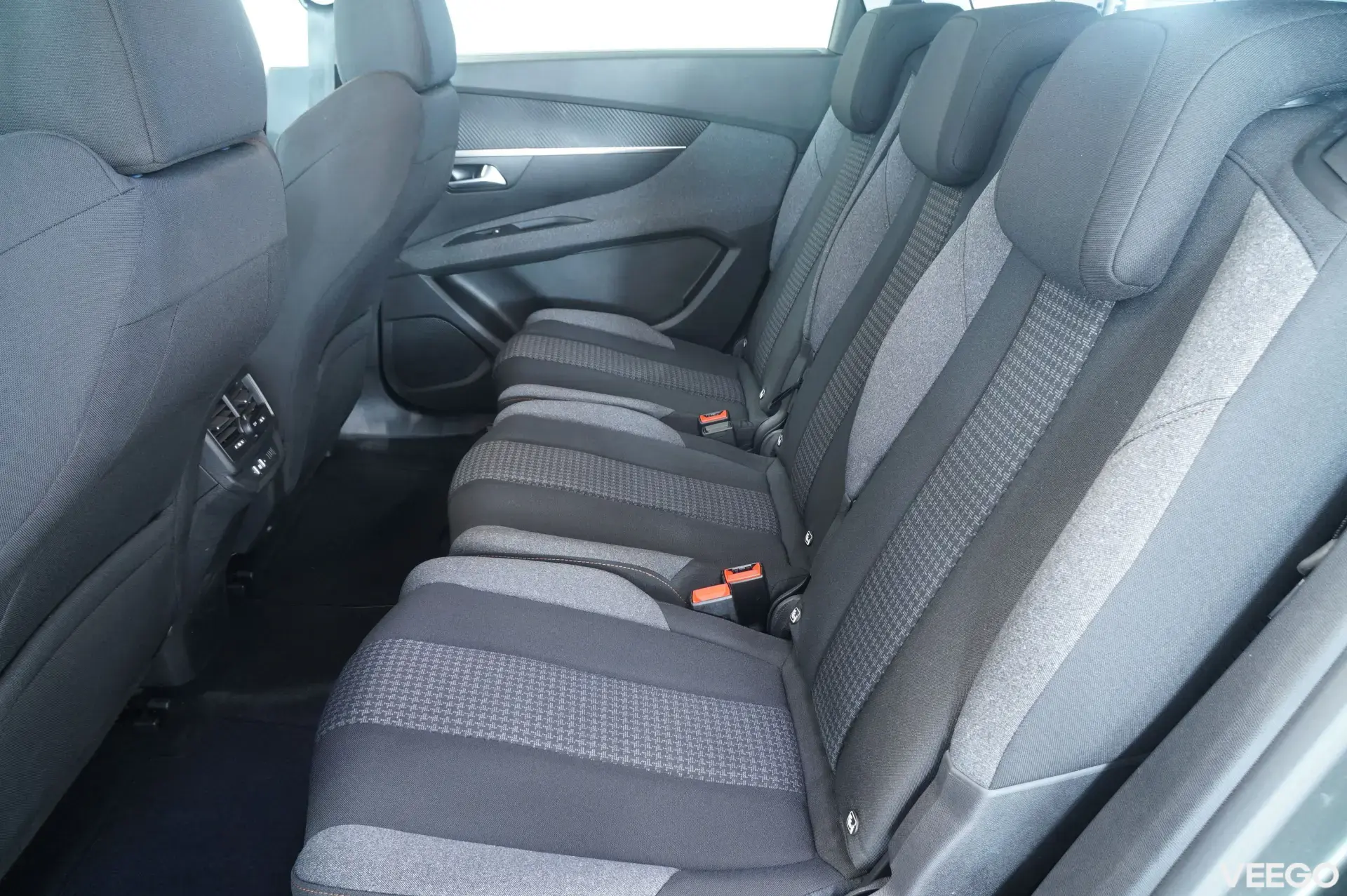Peugeot 5008 Active BlueHdi 7k 1.5 96kW