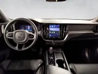 Volvo XC60 B4 R-Design 2 145kW thumbnail