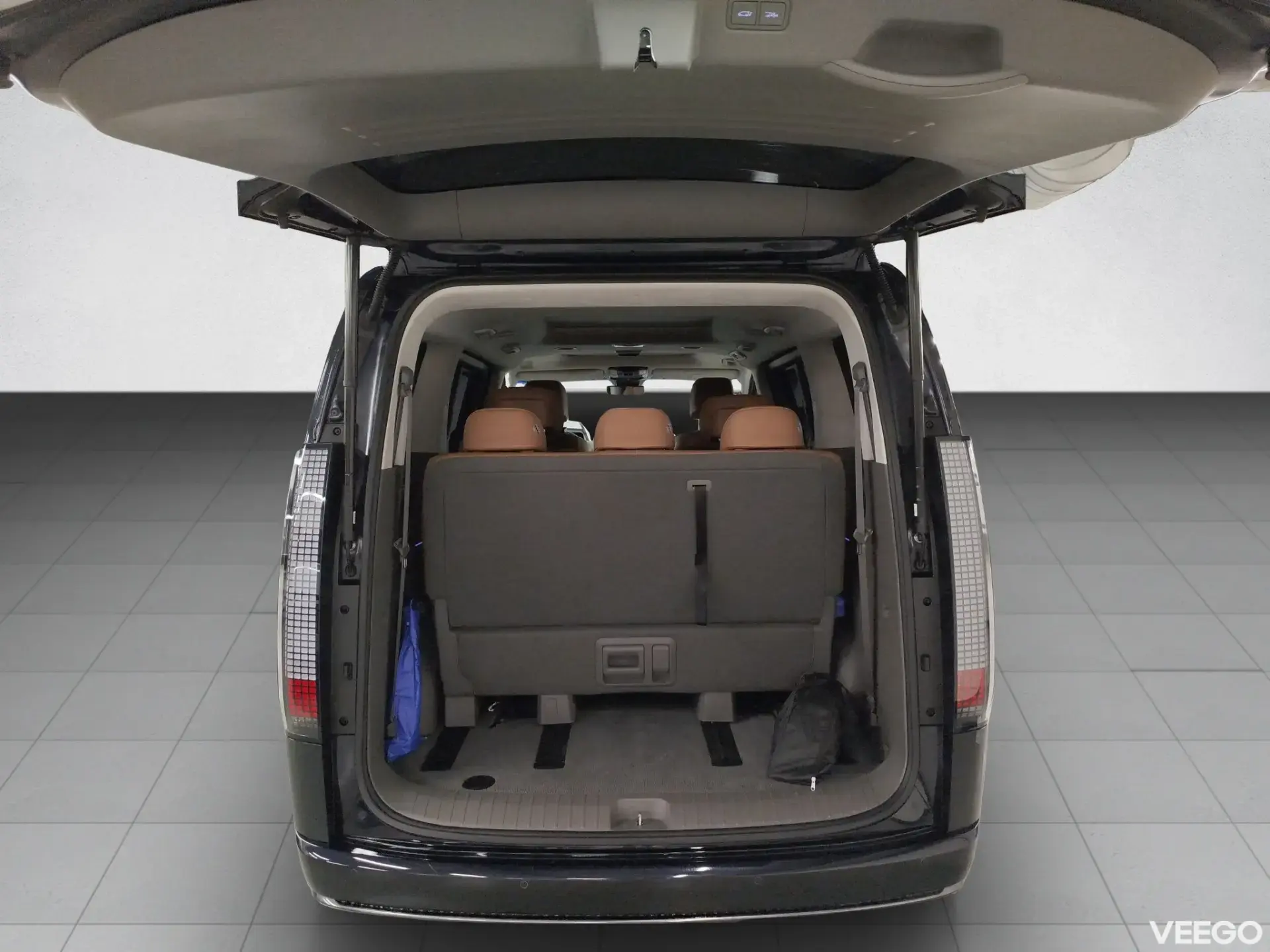 Hyundai STARIA PREMIUM 7-sitzer 8 AT 4WD Signature 130kW