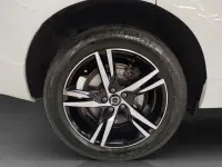 Volvo XC60 B4 R-Design 2 145kW thumbnail
