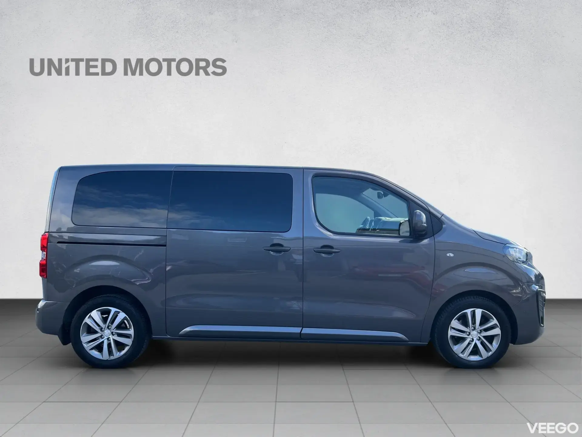 Peugeot EXPERT TRAVELLER - 130kW